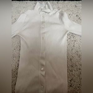 Aritizia long-sleeved button down